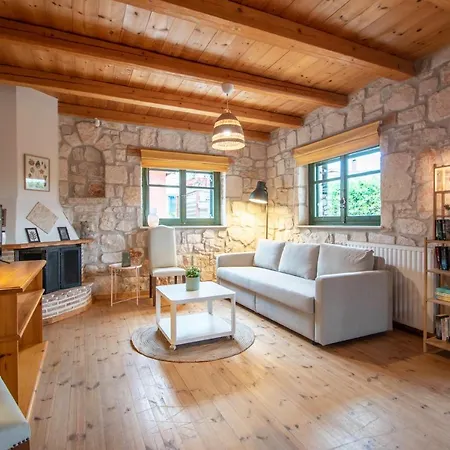Valory's House - The Stone House * Vasilikí